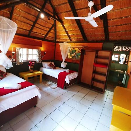 Pumusa Bushcamp Hluhluwe Bagian luar foto