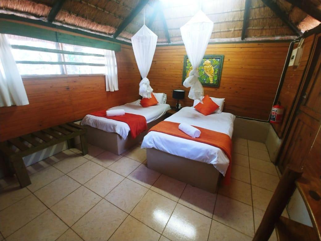 Pumusa Bushcamp Hluhluwe Bagian luar foto