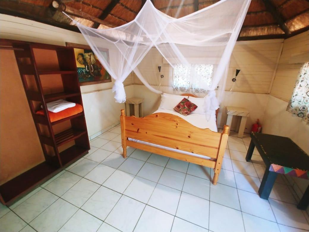 Pumusa Bushcamp Hluhluwe Bagian luar foto
