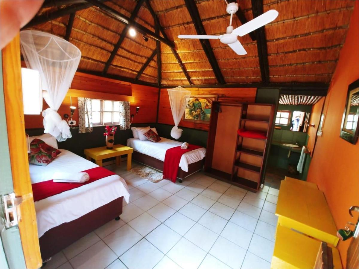 Pumusa Bushcamp Hluhluwe Bagian luar foto