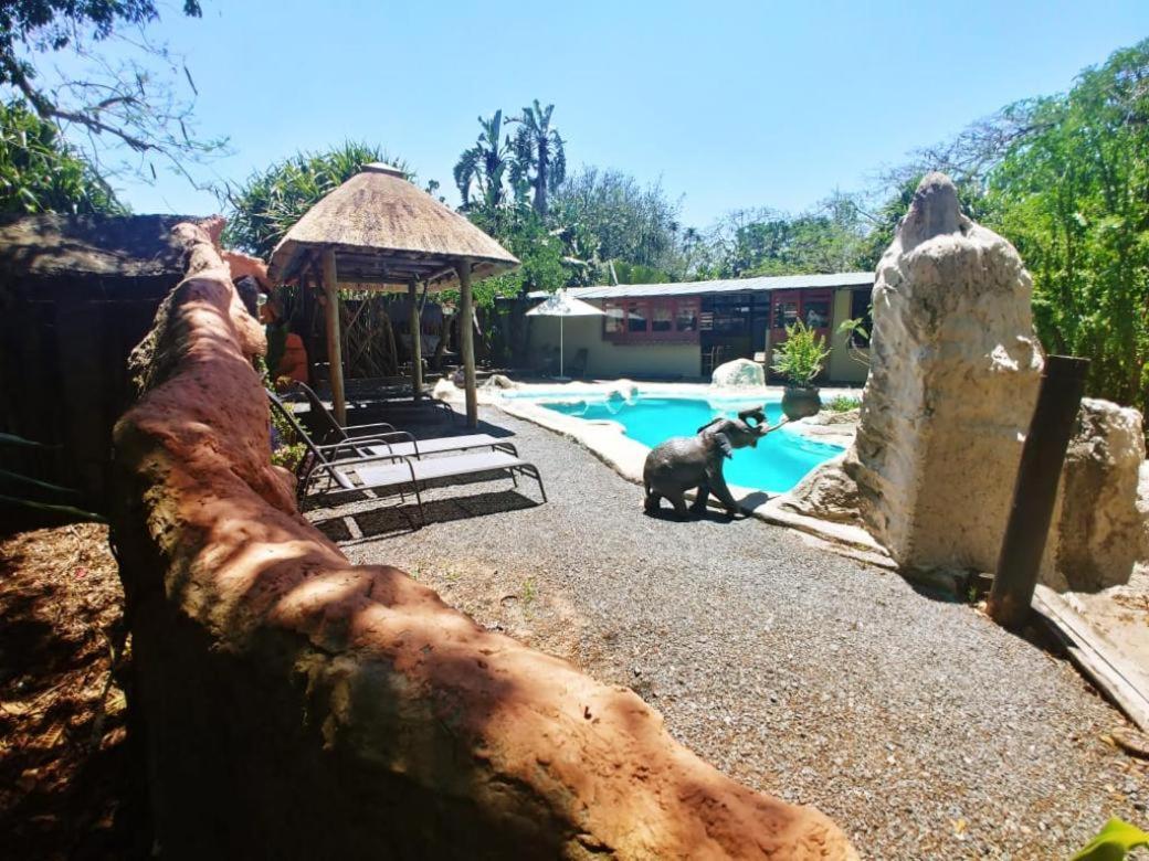 Pumusa Bushcamp Hluhluwe Bagian luar foto