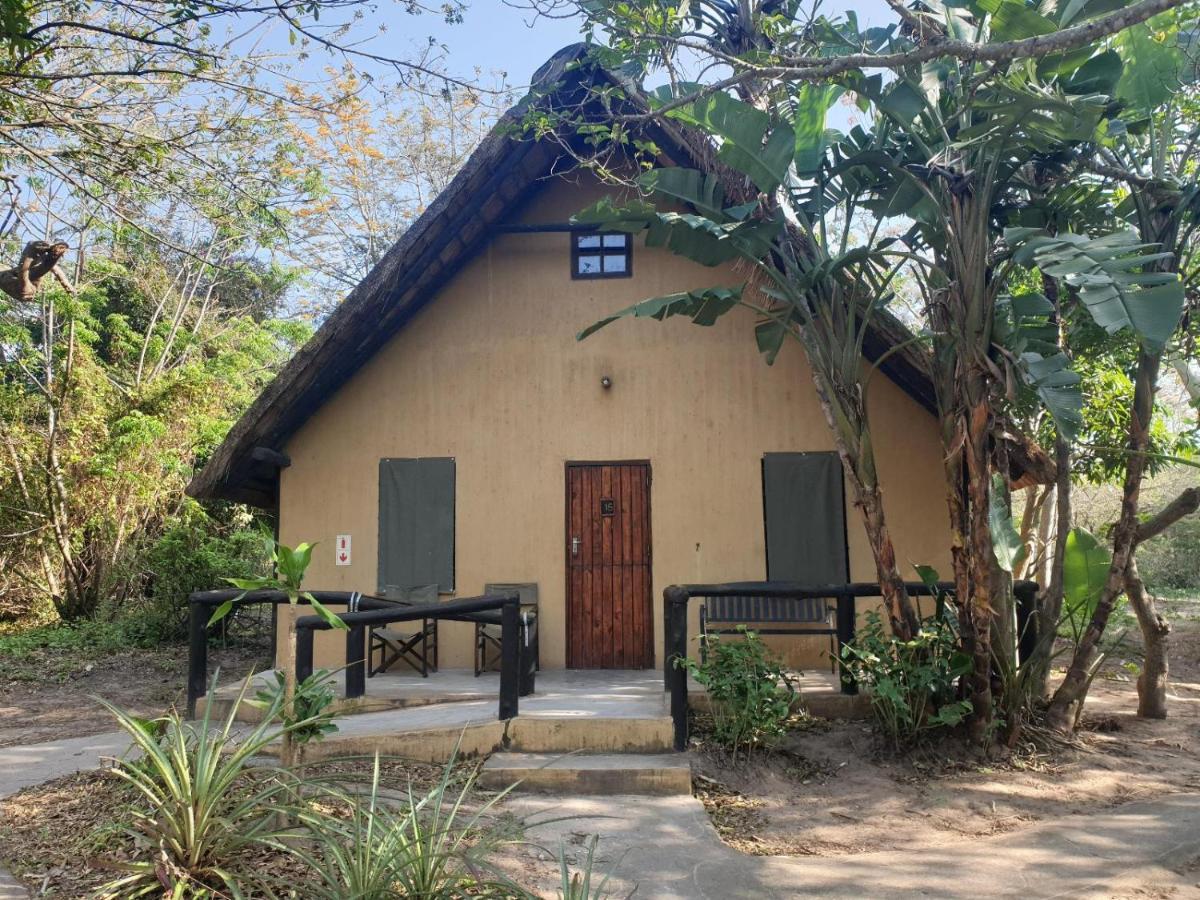 Pumusa Bushcamp Hluhluwe Bagian luar foto