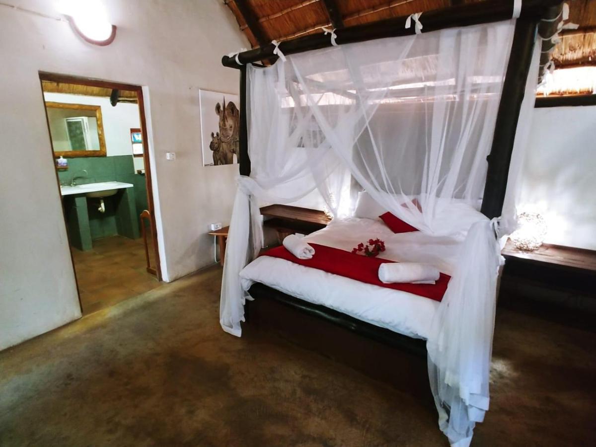 Pumusa Bushcamp Hluhluwe Bagian luar foto